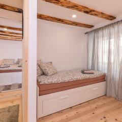 Отель FM Deluxe 2-BDR Maisonette - Artistic Serdika Болгария, София - отзывы, цены и фото номеров - забронировать отель FM Deluxe 2-BDR Maisonette - Artistic Serdika онлайн детские мероприятия фото 2