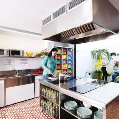 Amistat Beach Hostel Barcelona в номере
