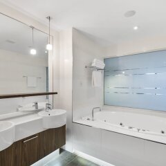 Quality Hotel Taylors Lakes in Melbourne, Australia from 122$, photos, reviews - zenhotels.com bathroom