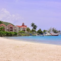 Отель Sea Bird Beach Studio at Sandcastles Resort Ямайка, Очо-Риос - отзывы, цены и фото номеров - забронировать отель Sea Bird Beach Studio at Sandcastles Resort онлайн пляж