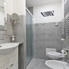 Отель B&B Tohouse Deluxe Италия, Турин - отзывы, цены и фото номеров - забронировать отель B&B Tohouse Deluxe онлайн ванная фото 2