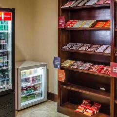 Отель Comfort Suites Saraland питание