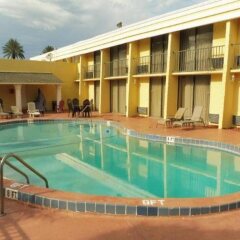 Отель Days Inn Neptune Beach бассейн фото 3