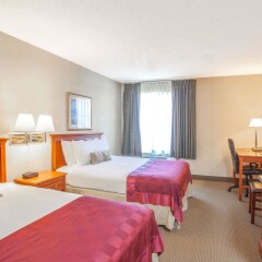 Отель Ramada by Wyndham Chatsworth США, Лос-Анджелес - отзывы, цены и фото номеров - забронировать отель Ramada by Wyndham Chatsworth онлайн удобства в номере