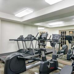 Отель Wyndham Garden Baton Rouge фитнесс-зал