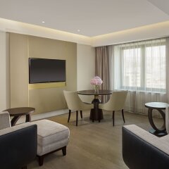 Отель The Alexander, A Luxury Collection Hotel, Yerevan Армения, Ереван - отзывы, цены и фото номеров - забронировать отель The Alexander, A Luxury Collection Hotel, Yerevan онлайн комната для гостей фото 2