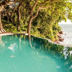 Floral Lux Hotel Monttra Pattaya Паттайя бассейн
