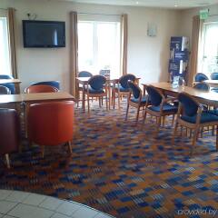 Отель Holiday Inn Express East Манчестер помещение для мероприятий