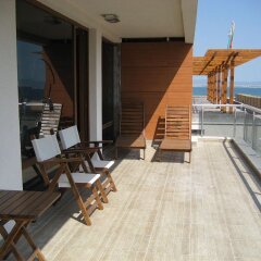 Отель Pomorie Bay Apartments and Spa Болгария, Поморие - отзывы, цены и фото номеров - забронировать отель Pomorie Bay Apartments and Spa онлайн балкон