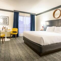 Отель OYO Hotel & Casino (formerly Hooters Casino Hotel) США, Лас-Вегас - отзывы, цены и фото номеров - забронировать отель OYO Hotel & Casino (formerly Hooters Casino Hotel) онлайн комната для гостей фото 4