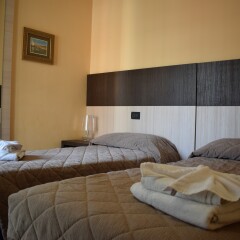 Hotel Bamby сейф в номере