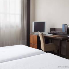 Отель AC Hotel Ciudad de Sevilla by Marriott Испания, Севилья - отзывы, цены и фото номеров - забронировать отель AC Hotel Ciudad de Sevilla by Marriott онлайн удобства в номере фото 2