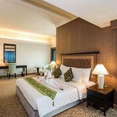 Baiyoke Sky Hotel 4* Люкс с различными типами кроватей