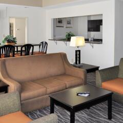 Отель Comfort Inn Downtown Charleston комната для гостей фото 4