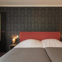 Hotel Karel de Stoute сейф в номере
