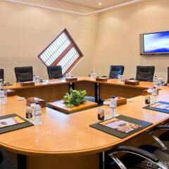 Отель Mercure Grand Jebel Hafeet Al Ain Hotel ОАЭ, Эль-Айн - отзывы, цены и фото номеров - забронировать отель Mercure Grand Jebel Hafeet Al Ain Hotel онлайн интерьер отеля