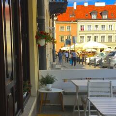 Oki Doki Old Town Hostel Варшава балкон