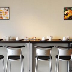 Residhome Appart Hotel Paris-Massy питание