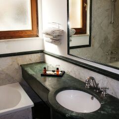 Hotel Relais Patrizi ванная