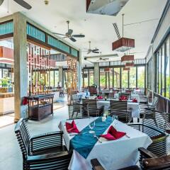 Отель Wyndham Sea Pearl Resort Phuket питание