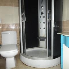Отель SDM Tavern and Suites ванная