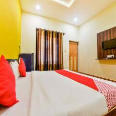 Отель OYO 37027 Bloo Resort Гоа сейф в номере