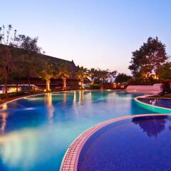 Champasak Grand Hotel бассейн