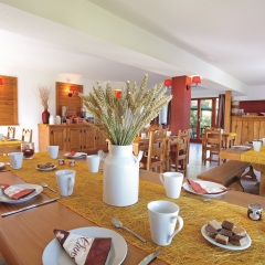 Отель Park & Suites Village Lugrin питание