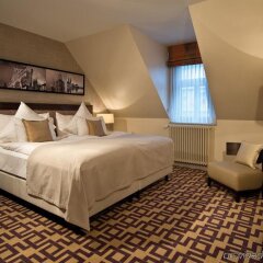 Отель ALDEN Suite Hotel Splügenschloss Zurich Швейцария, Цюрих - 9 отзывов об отеле, цены и фото номеров - забронировать отель ALDEN Suite Hotel Splügenschloss Zurich онлайн комната для гостей фото 2