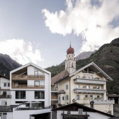 Отель Alpin & Stylehotel Die Sonne Италия, Парчинес - отзывы, цены и фото номеров - забронировать отель Alpin & Stylehotel Die Sonne онлайн балкон