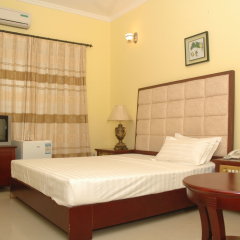 Spintex Inn in Accra, Ghana from 46$, photos, reviews - zenhotels.com guestroom