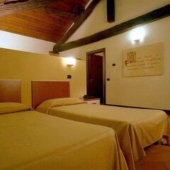 Hotel Morimondo Моримондо сейф в номере