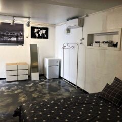 Jun Guest House - Hostel с домашними животными