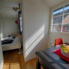 Отель HITrental Schmidgasse - Apartments Швейцария, Цюрих - отзывы, цены и фото номеров - забронировать отель HITrental Schmidgasse - Apartments онлайн комната для гостей фото 3