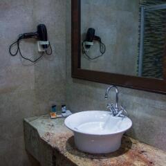 Protea Hotel Ikoyi Westwood 4* Стандартный номер фото 24
