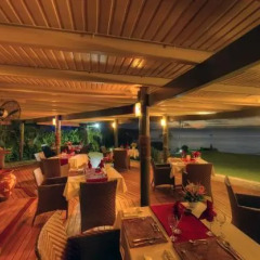Отель One Private Island One Villa Савусаву гостиничный бар