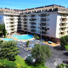 Aqua Hotel Montagut Suites бассейн