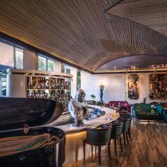 Отель Cavalieri,Waldorf Astoria Рим гостиничный бар