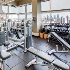Отель Millennium Hilton New York One UN Plaza США, Нью-Йорк - 1 отзыв об отеле, цены и фото номеров - забронировать отель Millennium Hilton New York One UN Plaza онлайн фитнесс-зал фото 2