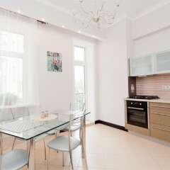 Апартаменты LUXKV Apartment on Zemlyanoy Val 52 в номере