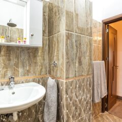 Отель Deluxe Suite Sofia Болгария, София - отзывы, цены и фото номеров - забронировать отель Deluxe Suite Sofia онлайн ванная