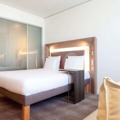 Отель Novotel Basel City балкон