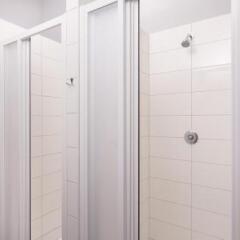 Prague Square Hostel Прага ванная