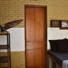 Отель The Happy Bird B&B комната для гостей фото 3