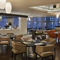Отель Hyatt Place Dubai Al Rigga Residences гостиничный бар