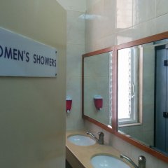 Momo's - Hostel in Tel Aviv, Israel from 63$, photos, reviews - zenhotels.com bathroom photo 3