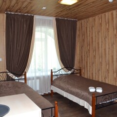Гостиница A-House в Красноярске 1 отзыв об отеле, цены и фото номеров - забронировать гостиницу A-House онлайн Красноярск комната для гостей