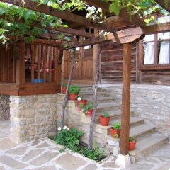 Отель The House with the Vine Guest House Сливен детские мероприятия