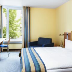 Отель IntercityHotel Düsseldorf комната для гостей