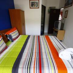Summer Breeze Inn Hotel спортивное сооружение